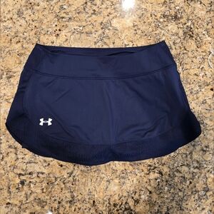 Under Armour women's tennis skirt, size L, navy blue EUC